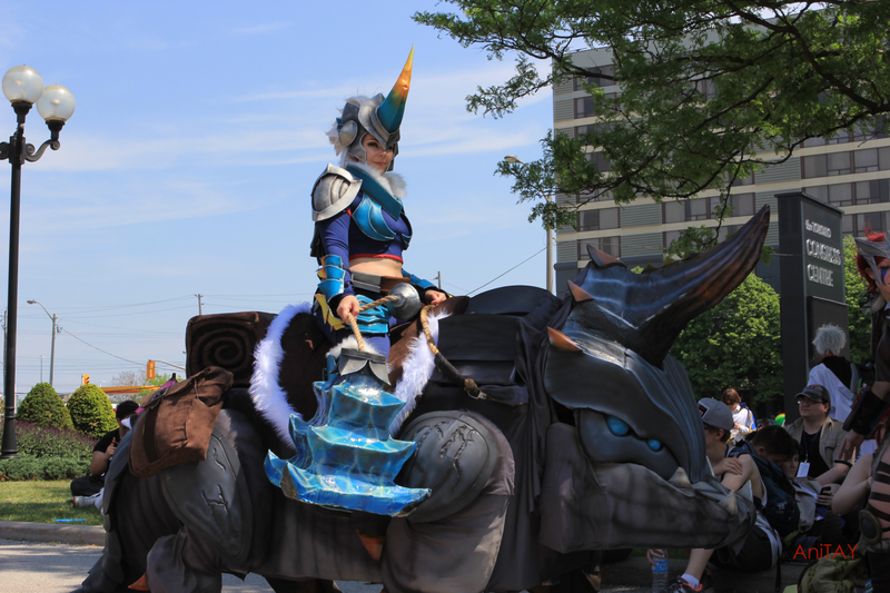 Stardusk Cosplay as Sejuani - League of Legends